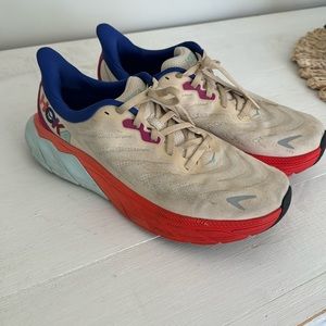 Hoka Arahi 6 Women’s